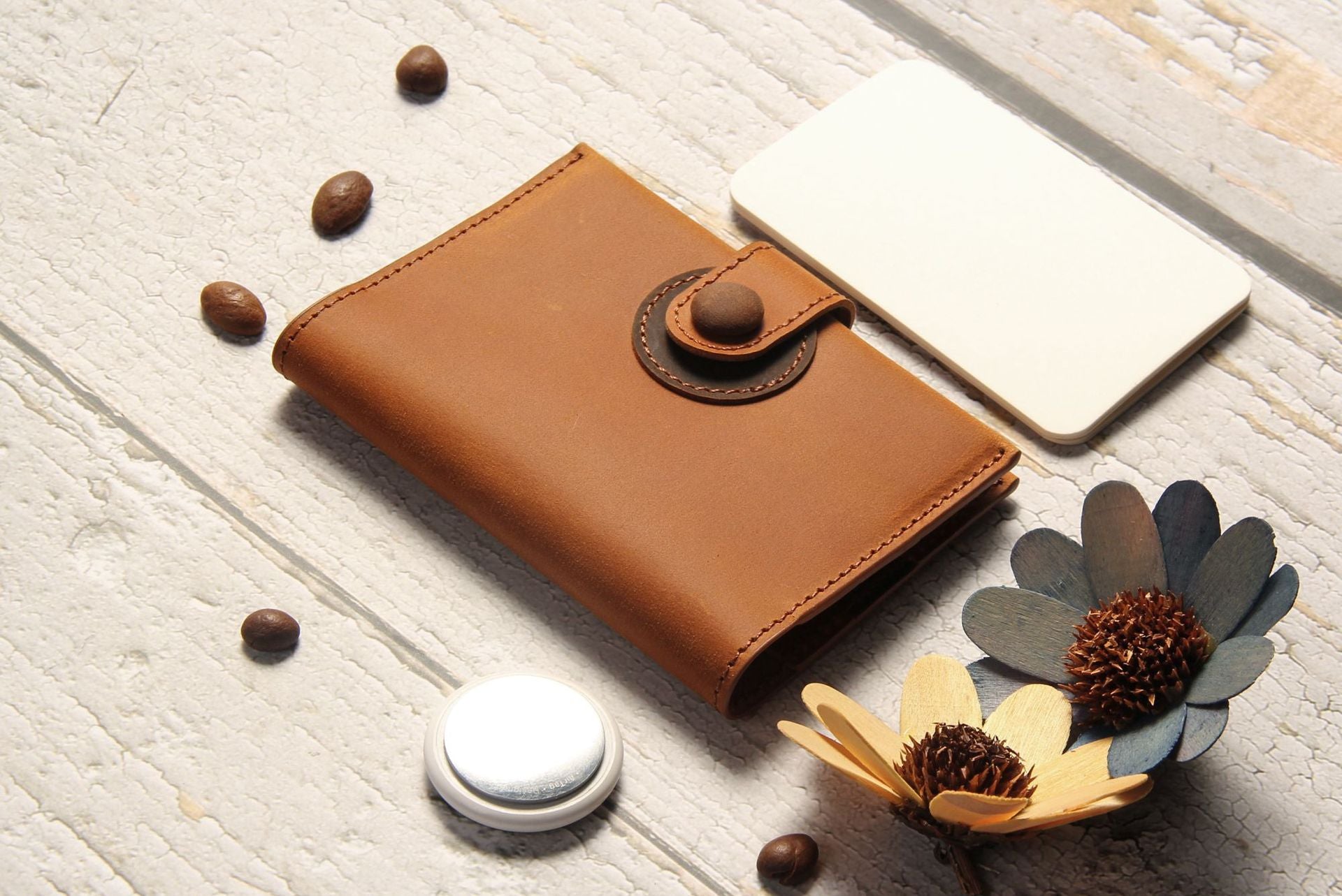 Men's Genuine Leather AirTag Wallet – RFID Blocking with ID Window & Card Storage